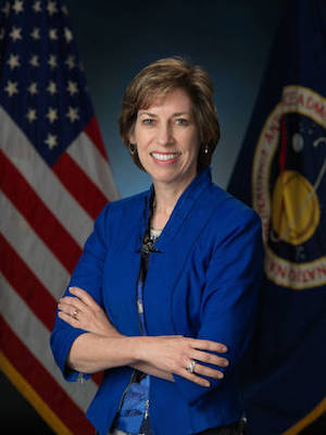 Ellen Ochoa photo